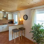 Holiday Homes In 384 *